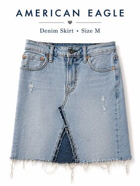 American Eagle Denim Skirt Size 8 Distressed Raw Hem Y2K Blue Jean Skirt
